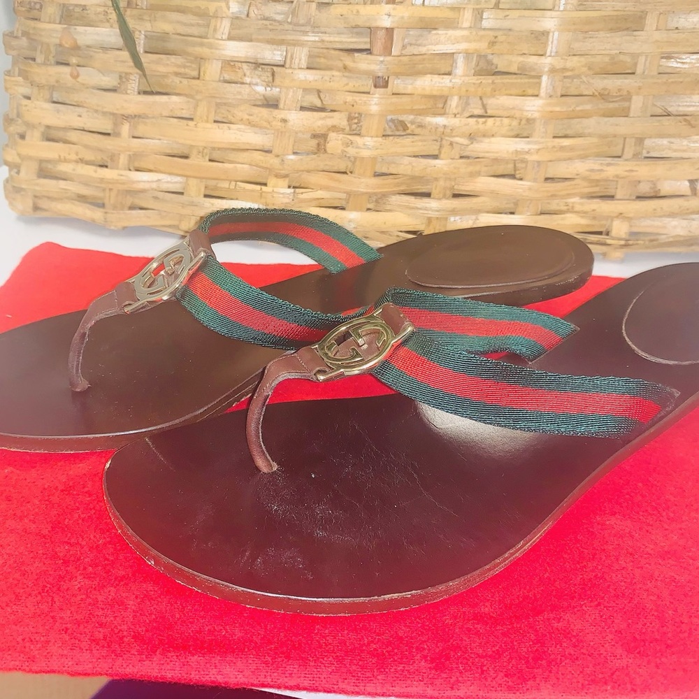 Authentic Gucci Signature GG Kitten heels